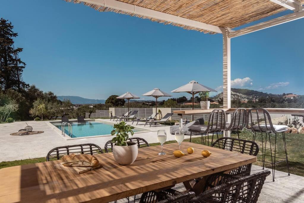 Melissia Luxury Villa Kalamákion Exterior foto